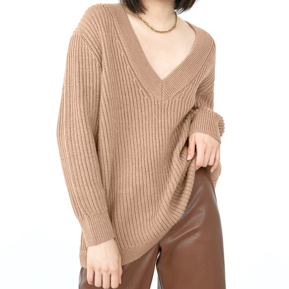 ARITZIA - Babaton - Roger Sweater - Size S - Long, V-neck merino wool sweater - Picture 3 of 8